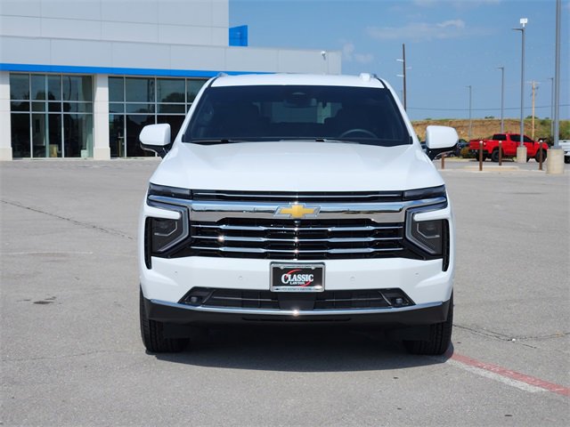 2025 Chevrolet Tahoe LT photo 2
