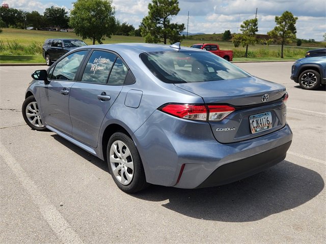 2023 Toyota Corolla LE photo 4
