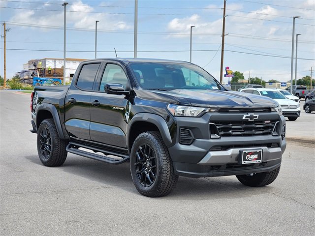 2026 Chevrolet Colorado Trail Boss photo 3