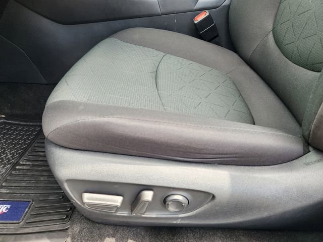 2023 Toyota RAV4 XLE - Photo 25