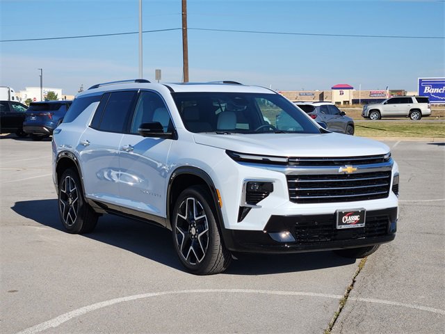 2026 Chevrolet Traverse High Country photo 3