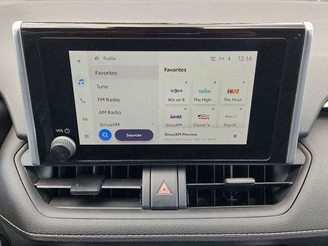 2023 Toyota RAV4 XLE - Photo 19