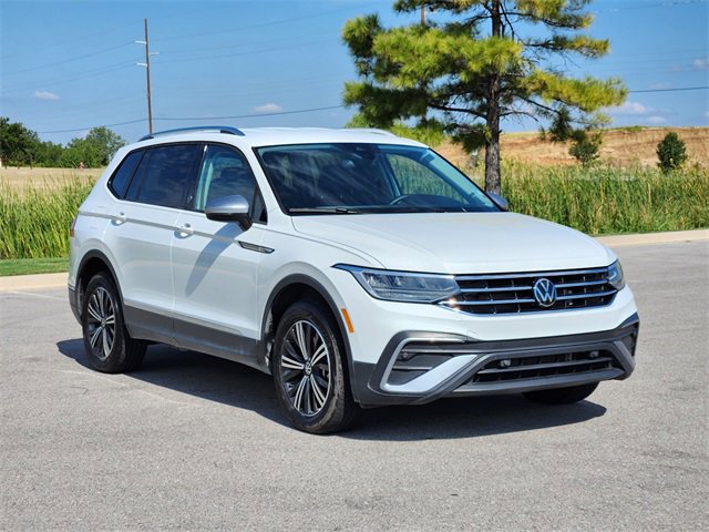 2024 Volkswagen Tiguan SE Wolfsburg Edition photo 3