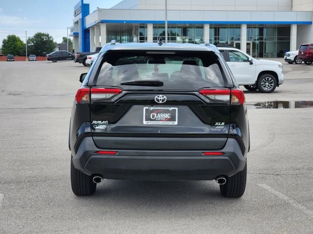 2023 Toyota RAV4 XLE - Photo 6