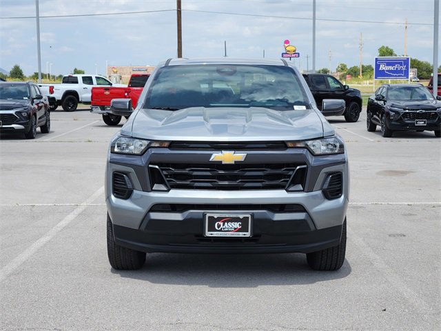 2026 Chevrolet Colorado LT photo 2