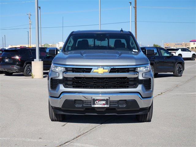 2026 Chevrolet Silverado LT photo 2