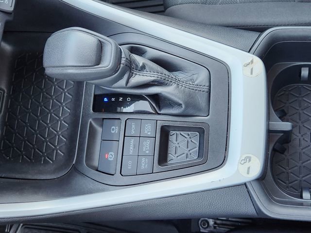 2023 Toyota RAV4 XLE - Photo 22