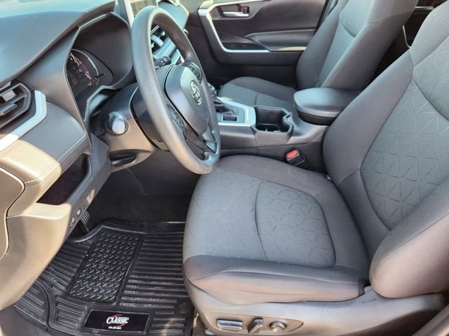 2023 Toyota RAV4 XLE - Photo 15