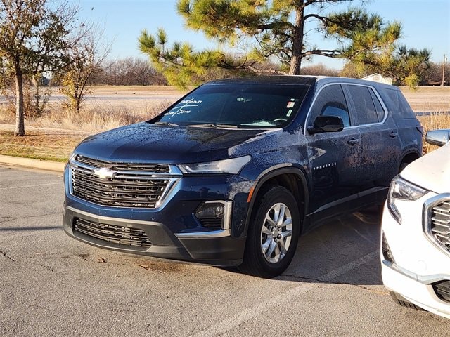 2023 Chevrolet Traverse LS's photo