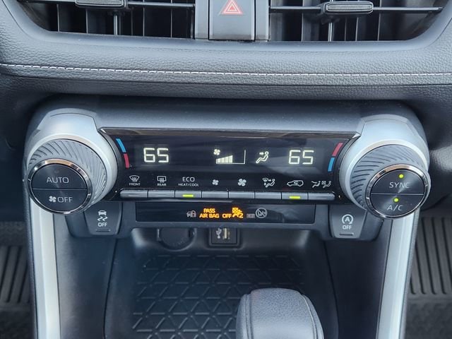2023 Toyota RAV4 XLE - Photo 21