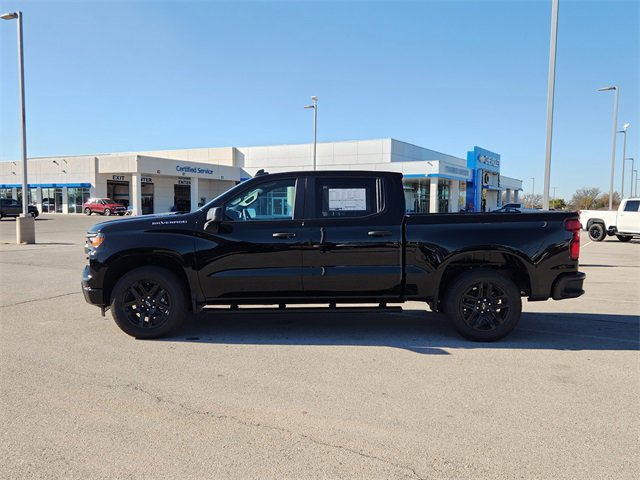 2026 Chevrolet Silverado 1500 Custom photo 3