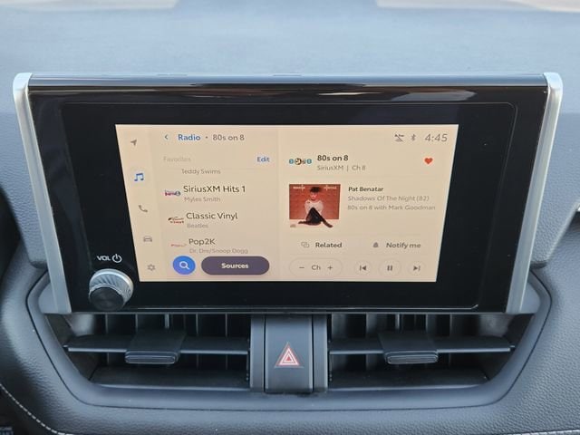 2023 Toyota RAV4 XLE - Photo 19