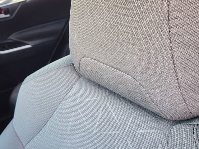 2023 Toyota RAV4 XLE - Photo 17