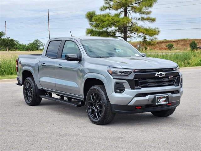 2026 Chevrolet Colorado Z71 photo 3