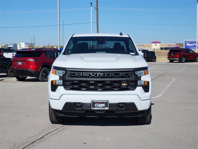 2026 Chevrolet Silverado Custom photo 2