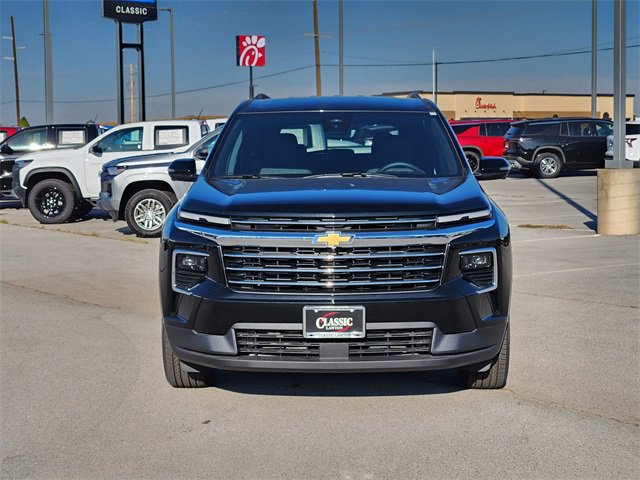 2026 Chevrolet Traverse photo 2