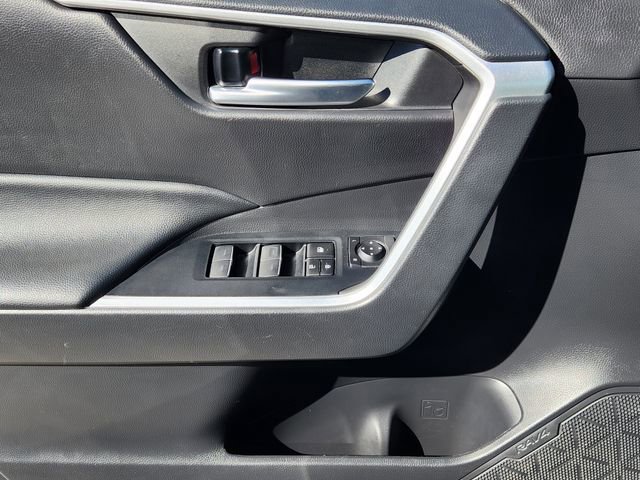 2023 Toyota RAV4 XLE - Photo 25