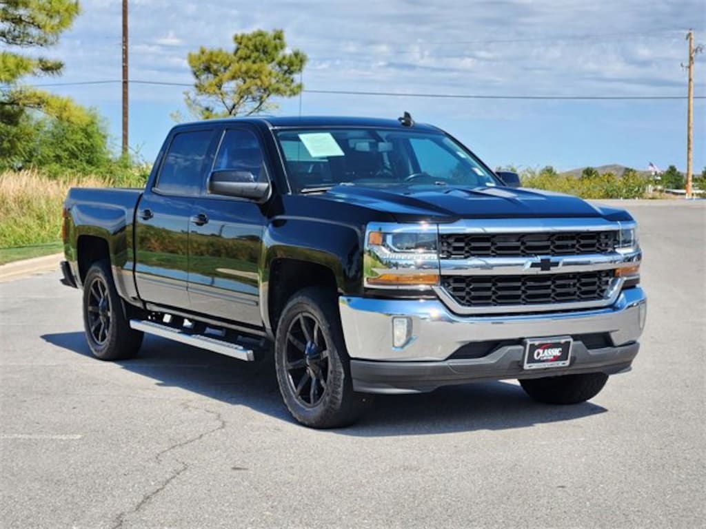Used 2017 Chevrolet Silverado 1500 LT Truck Crew Cab