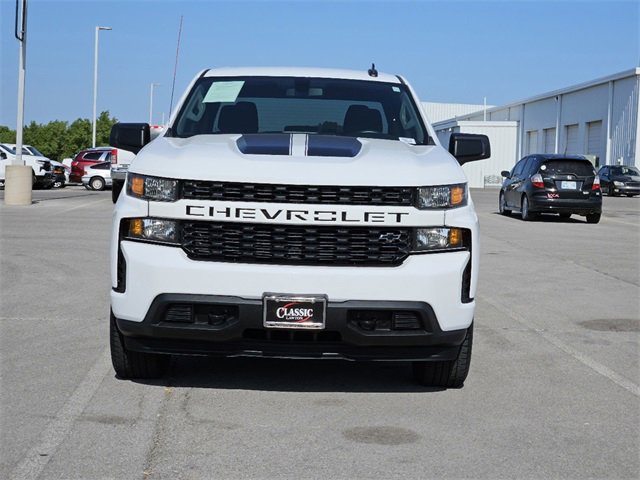 Used 2022 Chevrolet Silverado 1500 Limited Custom with VIN 1GCPYBEKXNZ140377 for sale in Lawton, OK