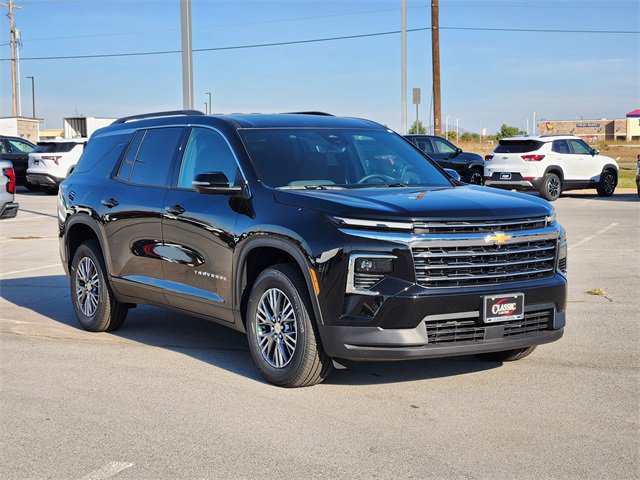 2026 Chevrolet Traverse photo 3