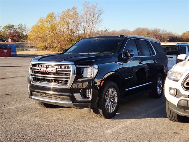 2023 GMC Yukon SLT's photo
