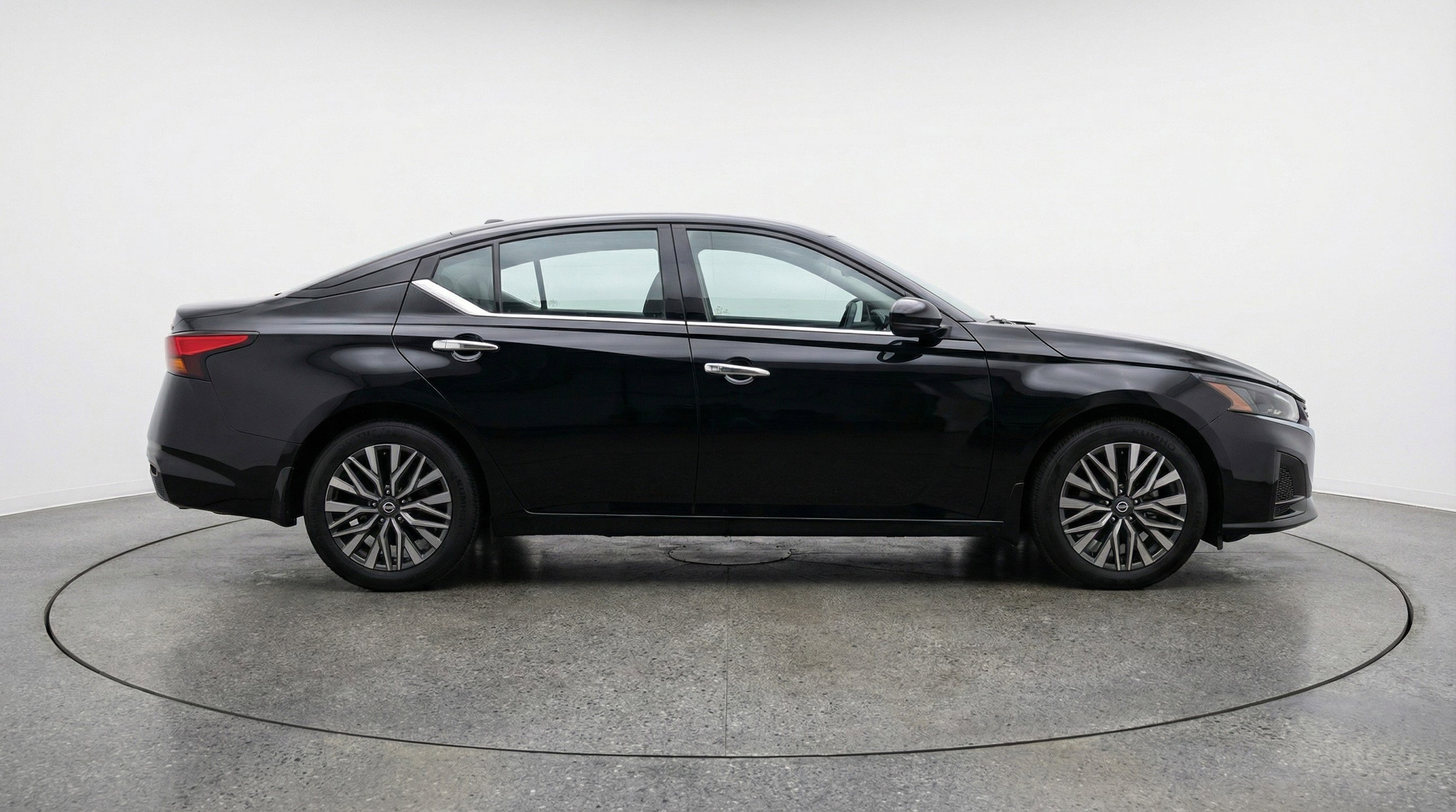 Thumbnail: 2025 Nissan Altima - 11