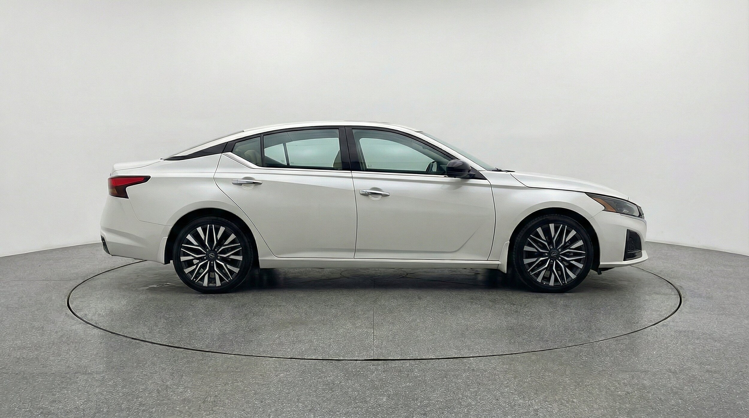 Thumbnail: 2025 Nissan Altima - 11