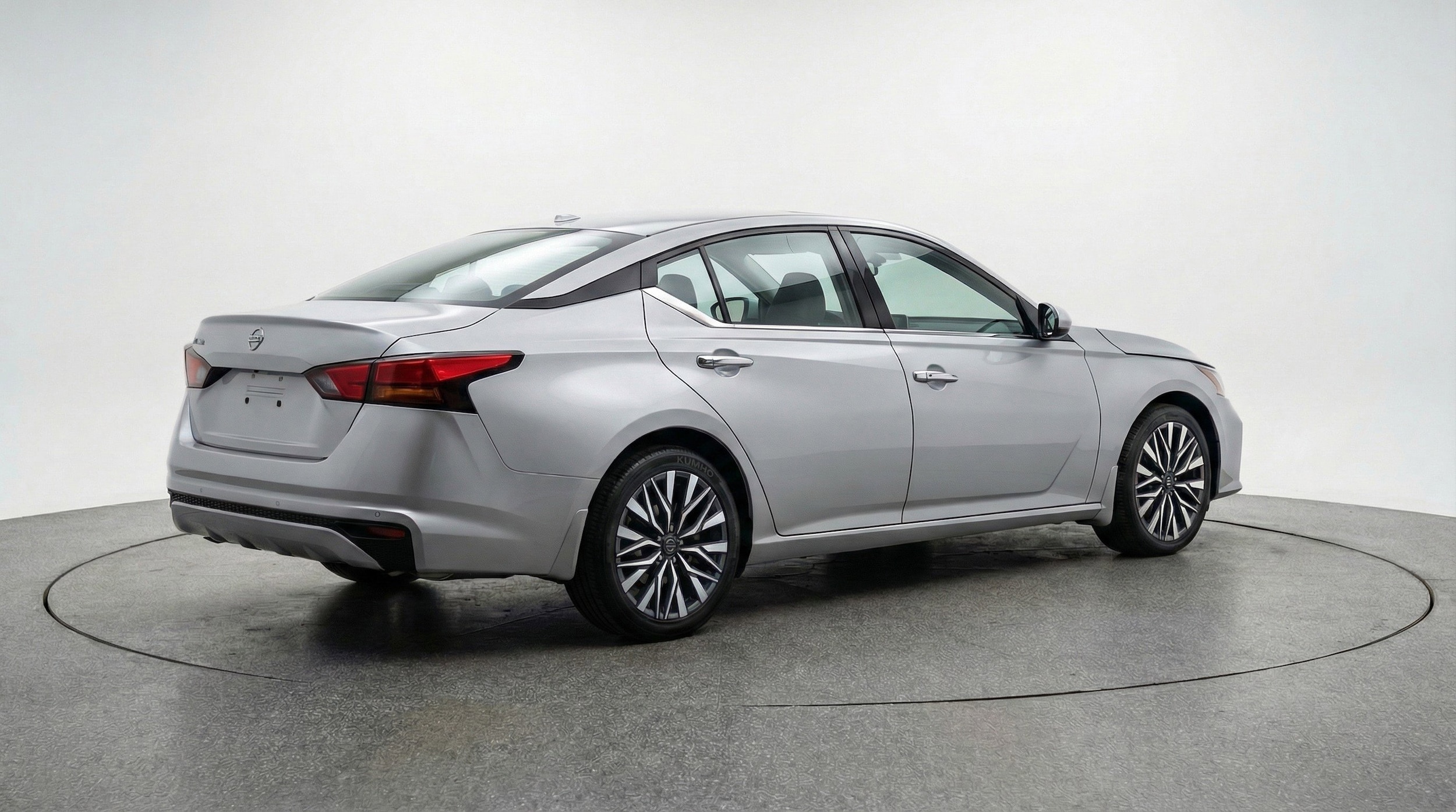 Thumbnail: 2025 Nissan Altima - 9