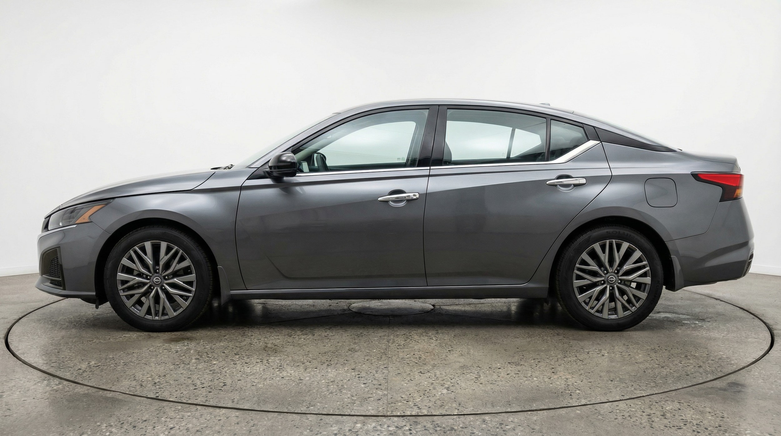 Thumbnail: 2025 Nissan Altima - 4