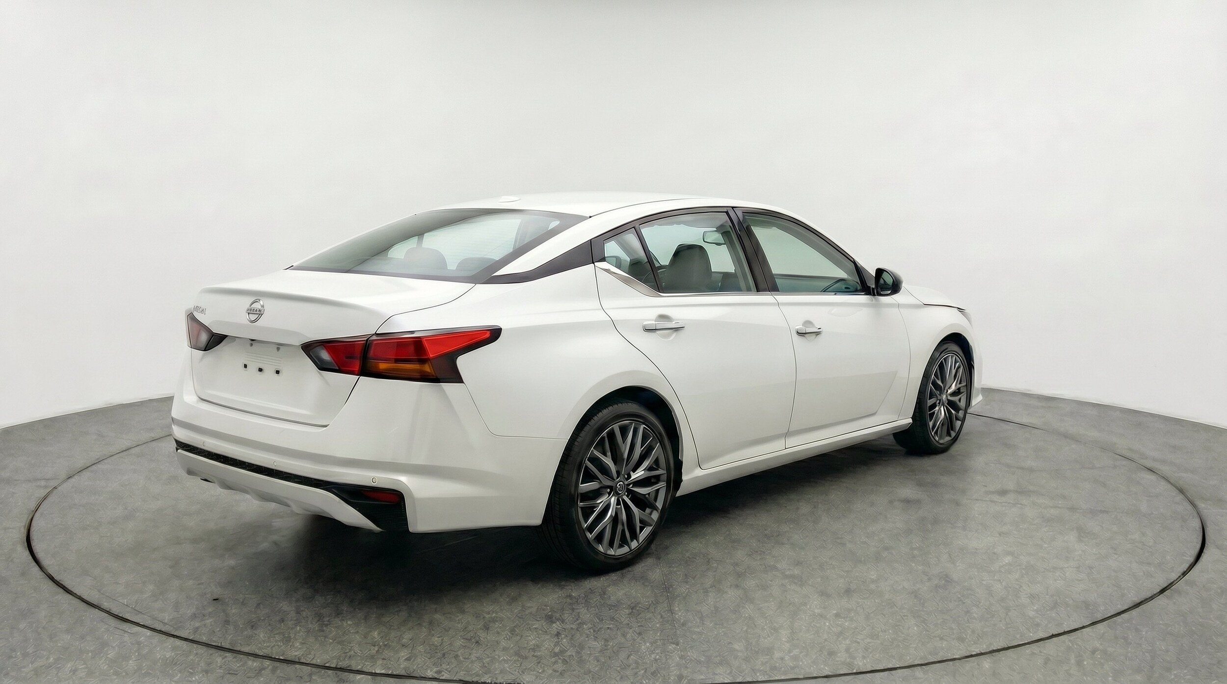 Thumbnail: 2025 Nissan Altima - 9