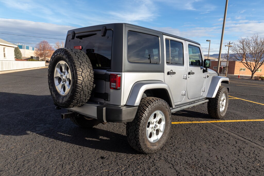 Used 2014 Jeep Wrangler Unlimited Sahara SUV