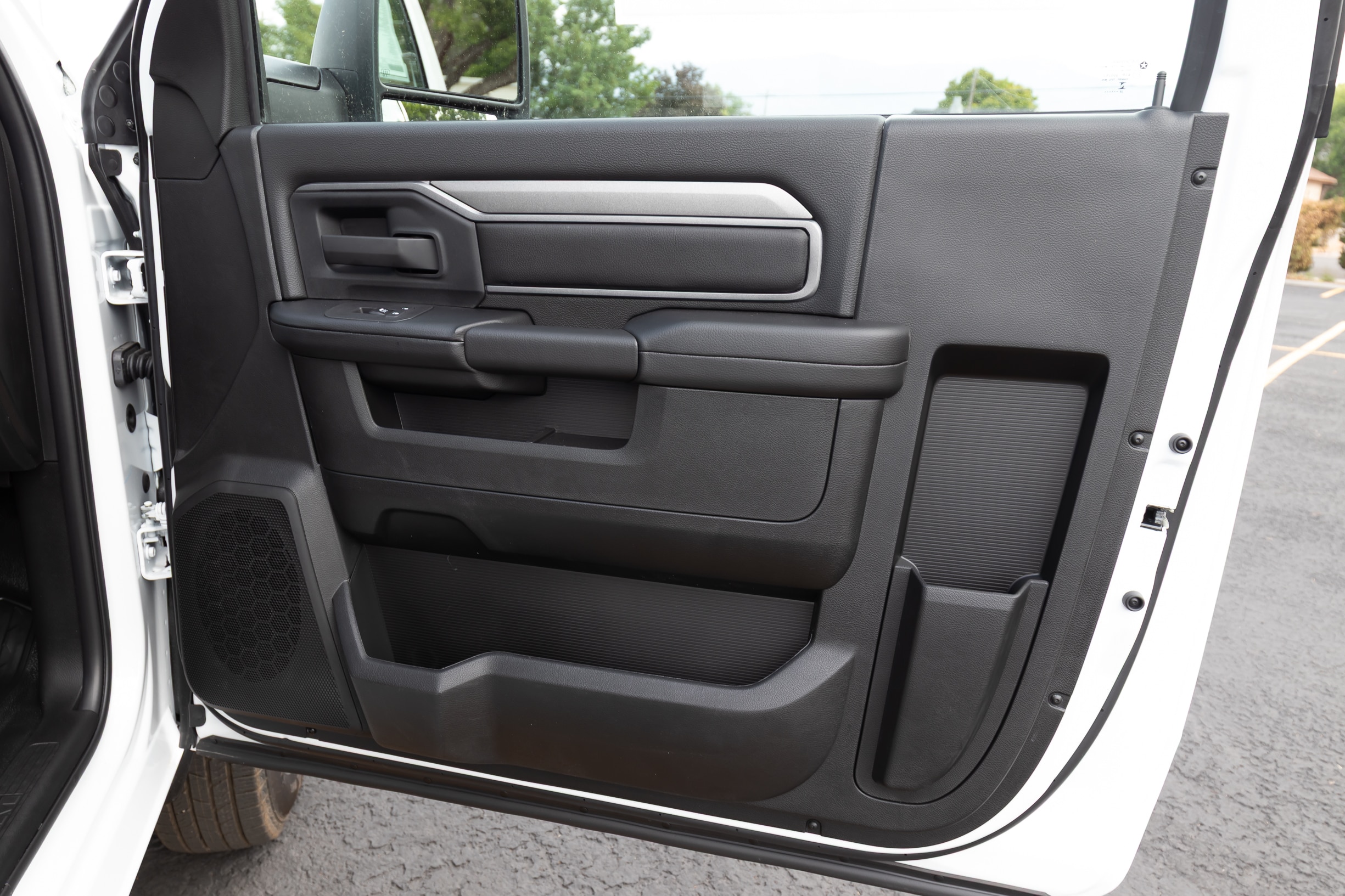 2026 RAM 3500 Chassis Tradesman - Photo 12