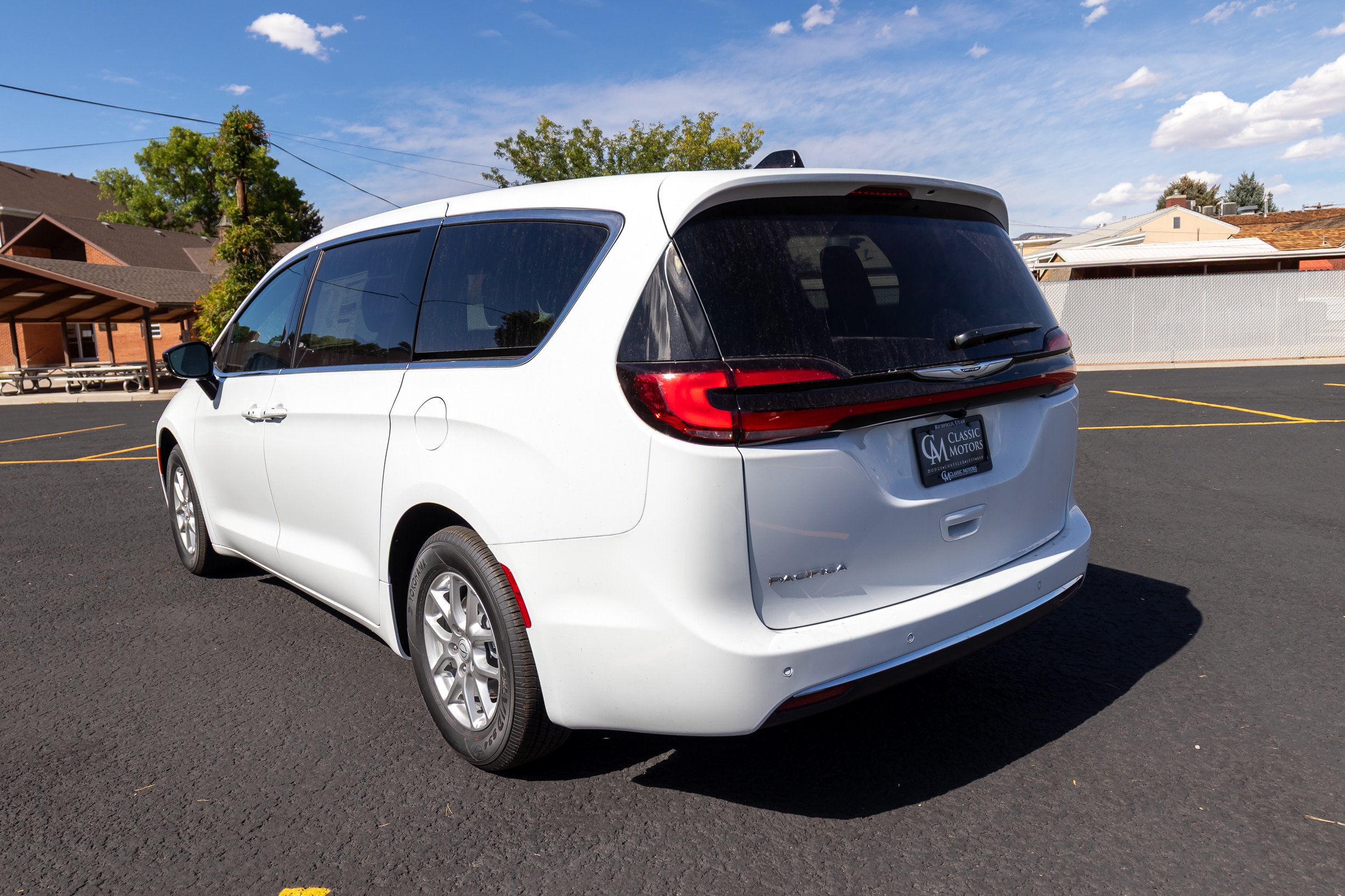 2026 Chrysler Pacifica Select - Photo 6