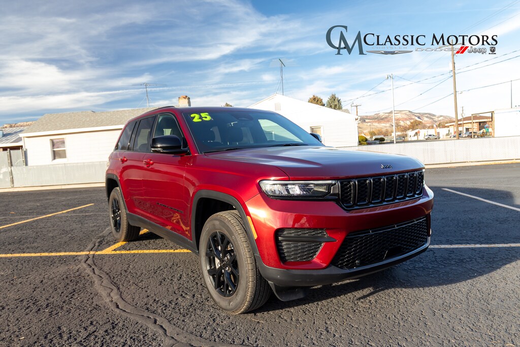 Used 2025 Jeep Grand Cherokee Altitude X SUV
