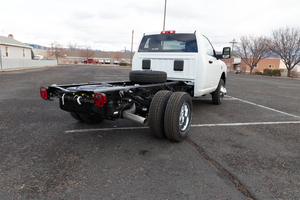 New 2024 Ram 3500 Chassis Cab 3500 TRADESMAN CHASSIS REGULAR CAB 4X4 60' CA Pickup