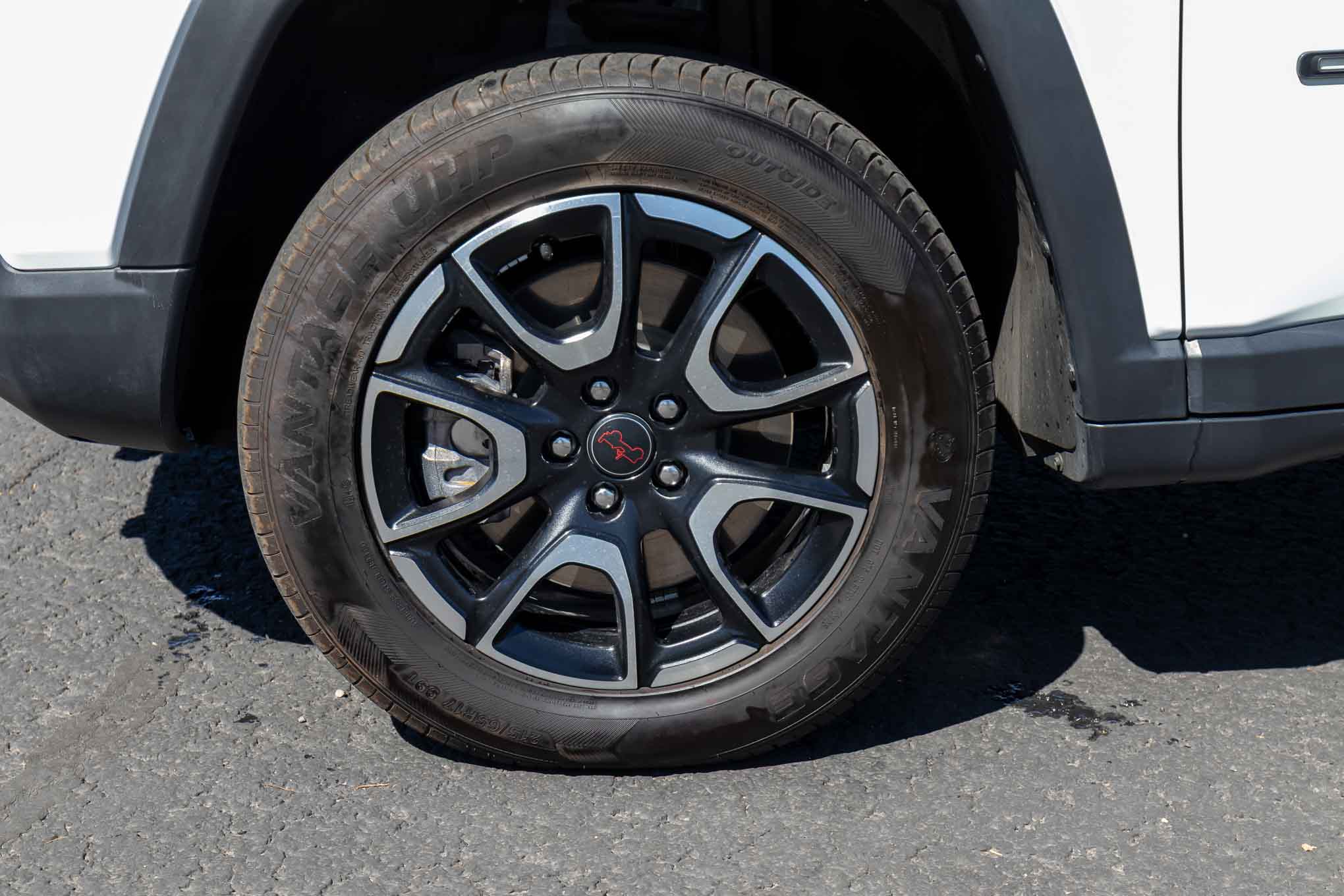 2025 Jeep Compass Trailhawk - Photo 36