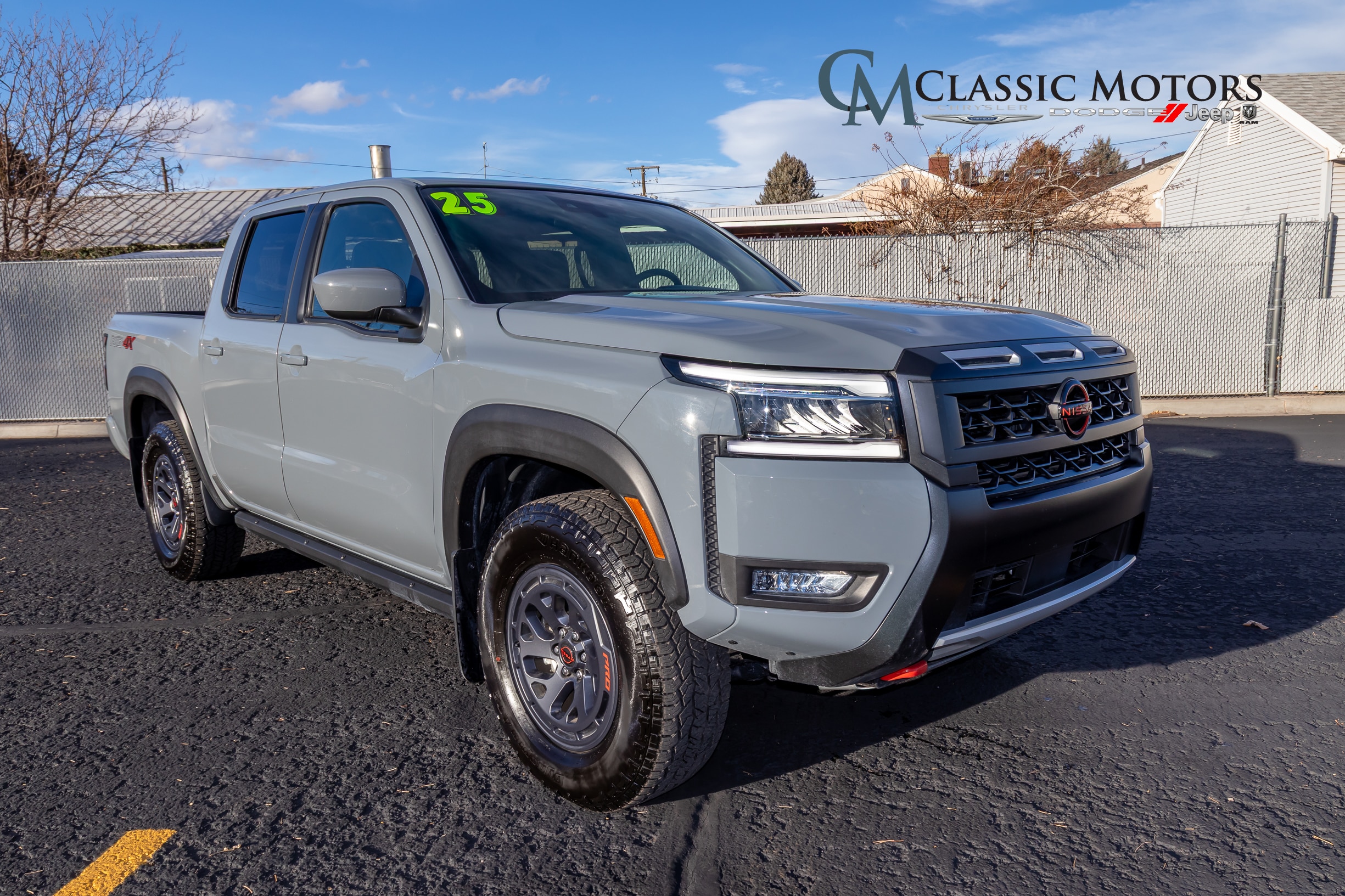 2025 Nissan Frontier PRO-4X's photo