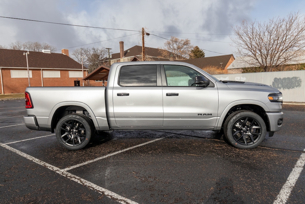 New 2025 Ram 1500 LARAMIE CREW CAB 4X4 5'7 BOX Crew Cab 4WD 5FT Box