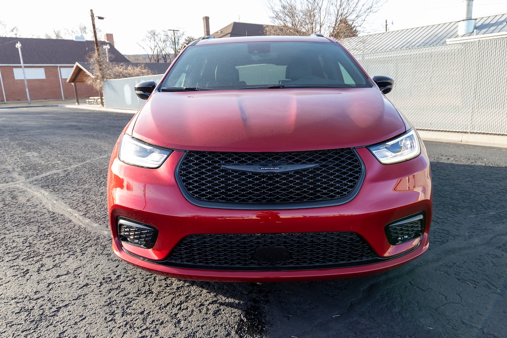 New 2026 Chrysler Pacifica SELECT Passenger Van