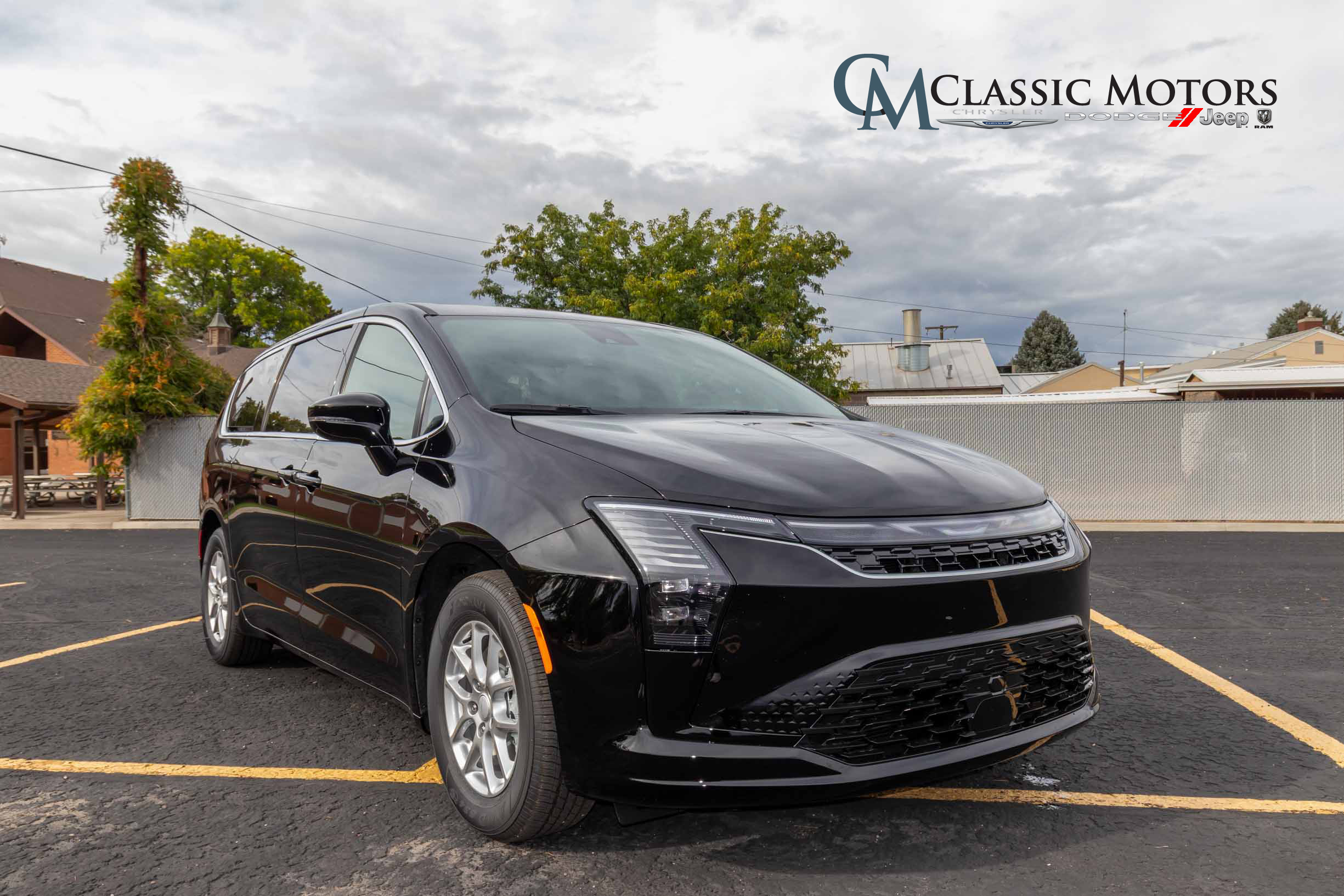 2027 Chrysler Pacifica SELECT Passenger Van
