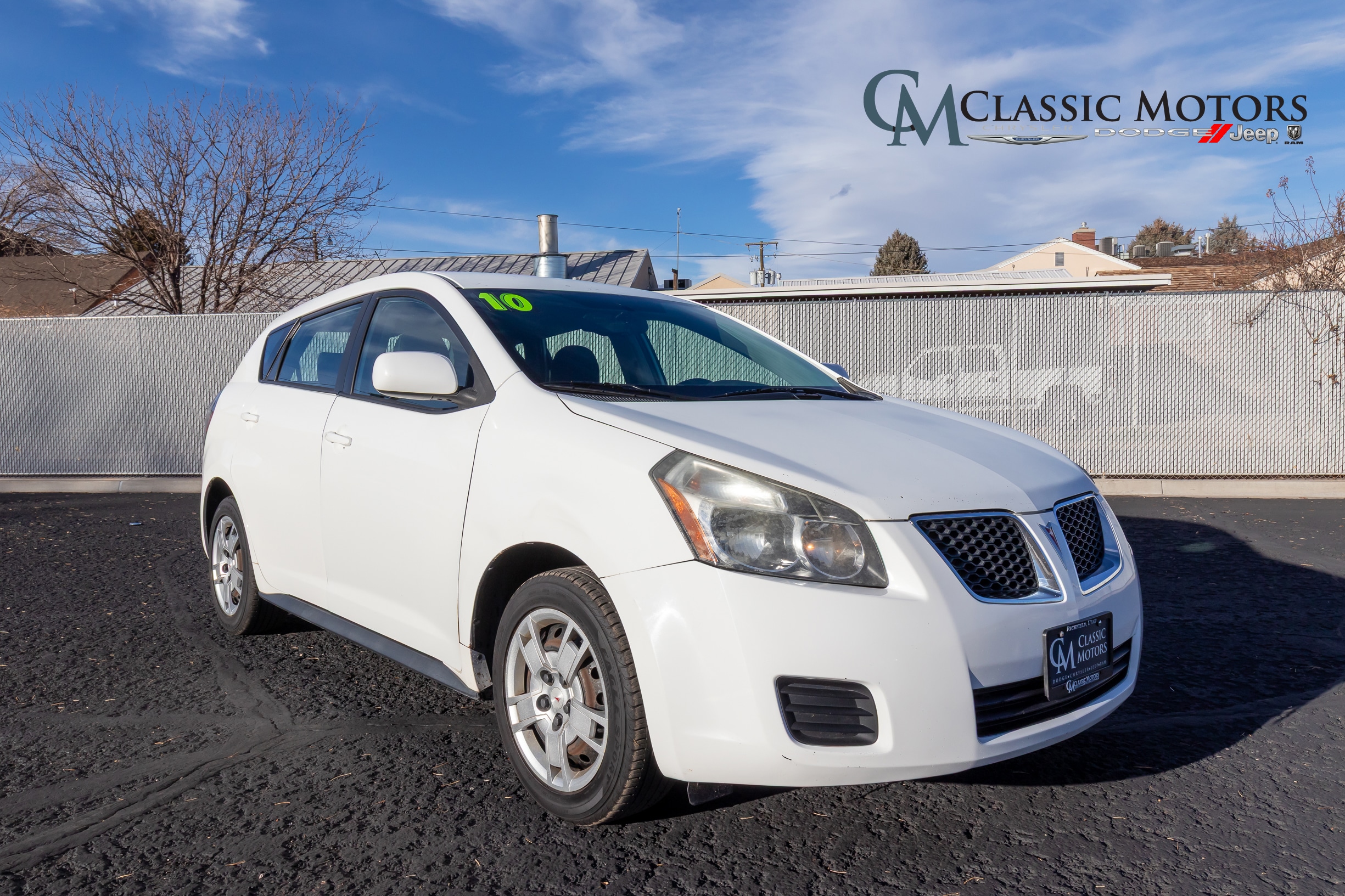 2010 Pontiac Vibe Base's photo