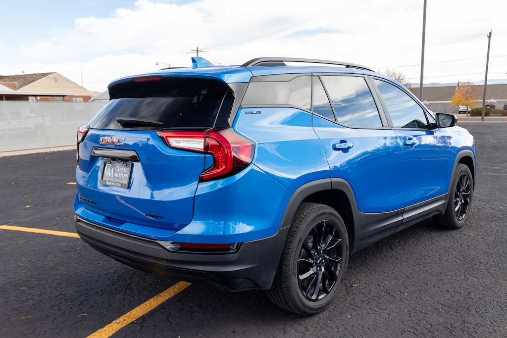 Used 2024 GMC Terrain SLE SUV