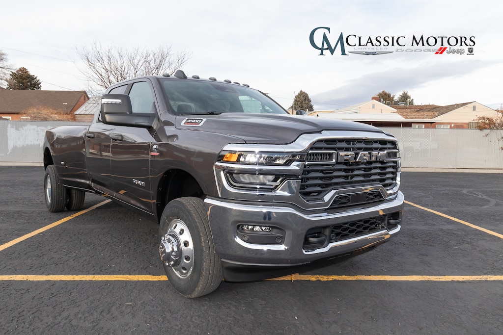 New 2026 Ram 3500 BIG HORN CREW CAB 4X4 8' BOX Pickup