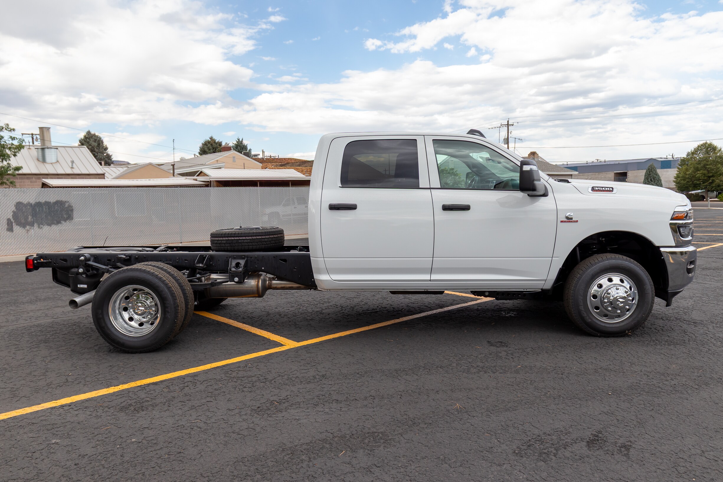 2025 Ram 3500 Tradesman photo 2