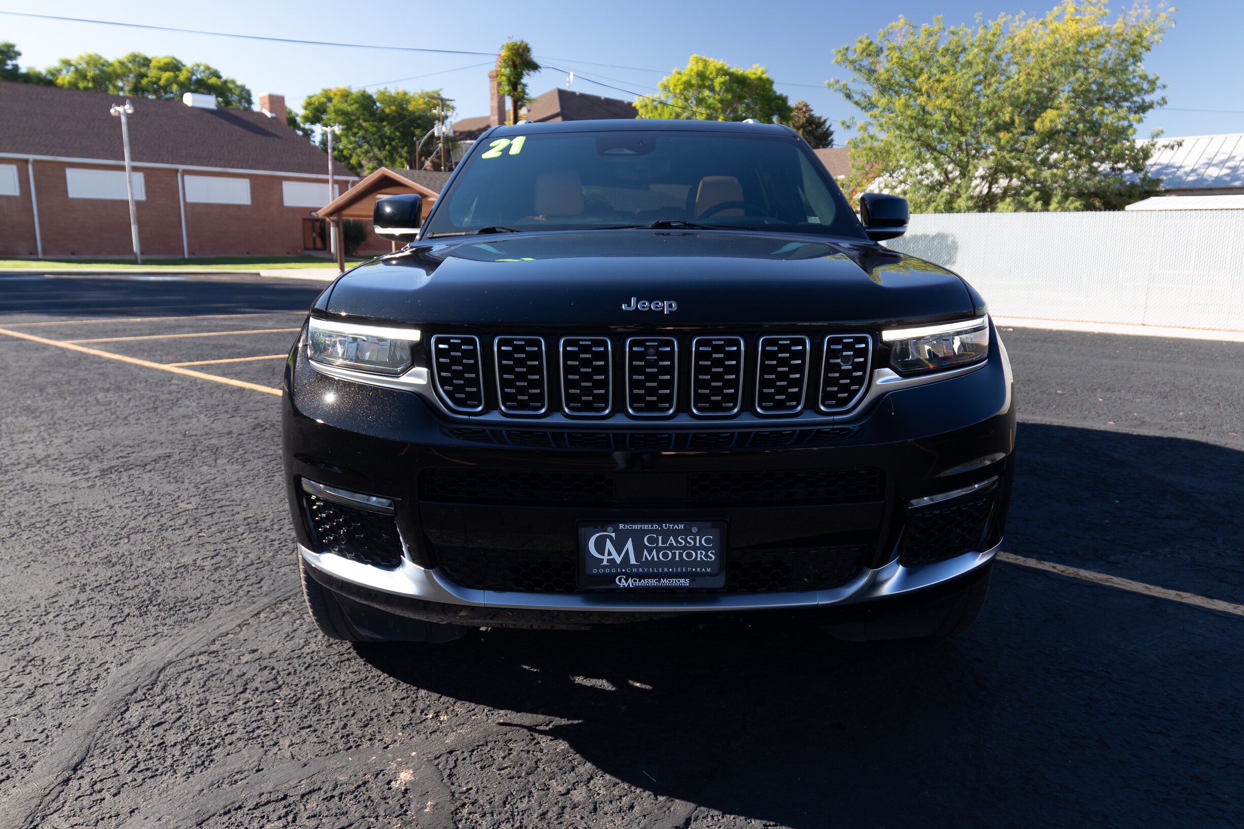 2021 Jeep Grand Cherokee L Summit photo 3