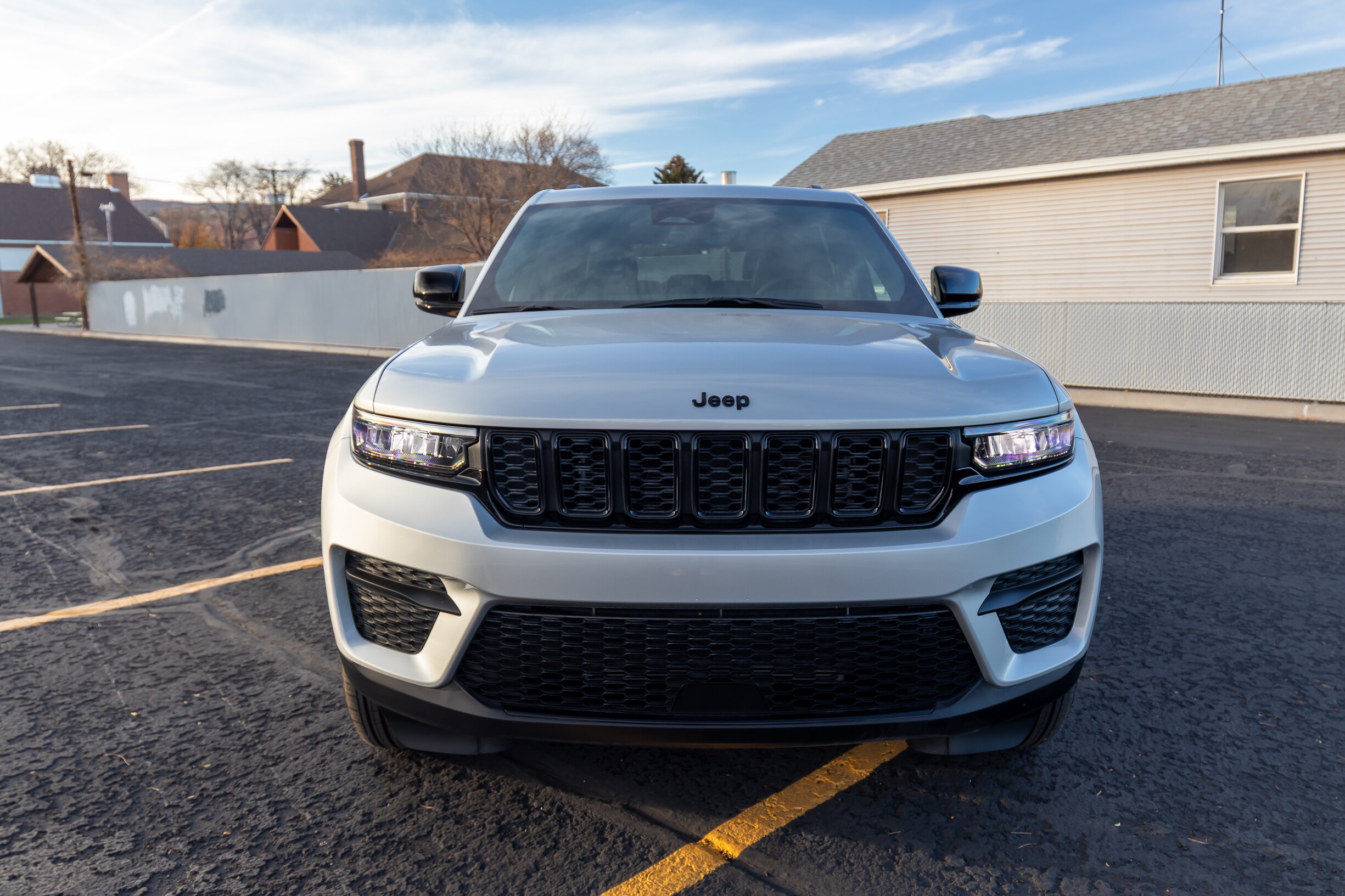 2025 Jeep Grand Cherokee Altitude photo 3