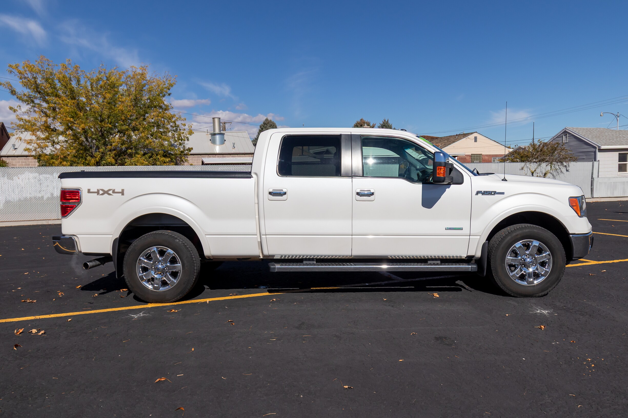 2014 Ford F-150 Lariat photo 2