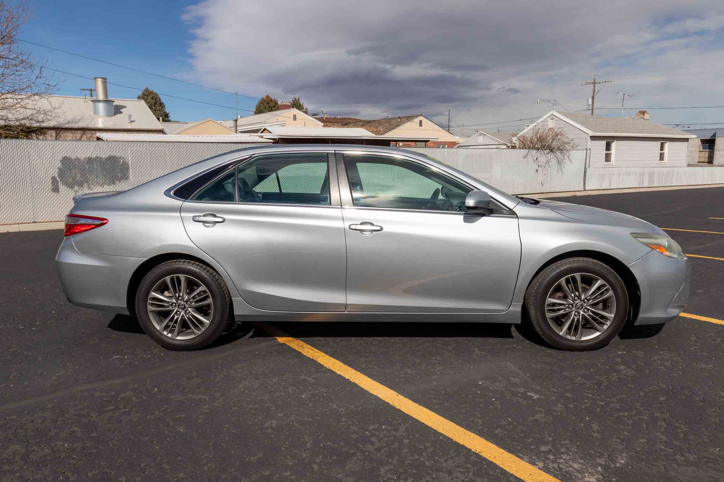 Used 2015 Toyota Camry SE with VIN 4T1BF1FK8FU497396 for sale in Richfield, UT