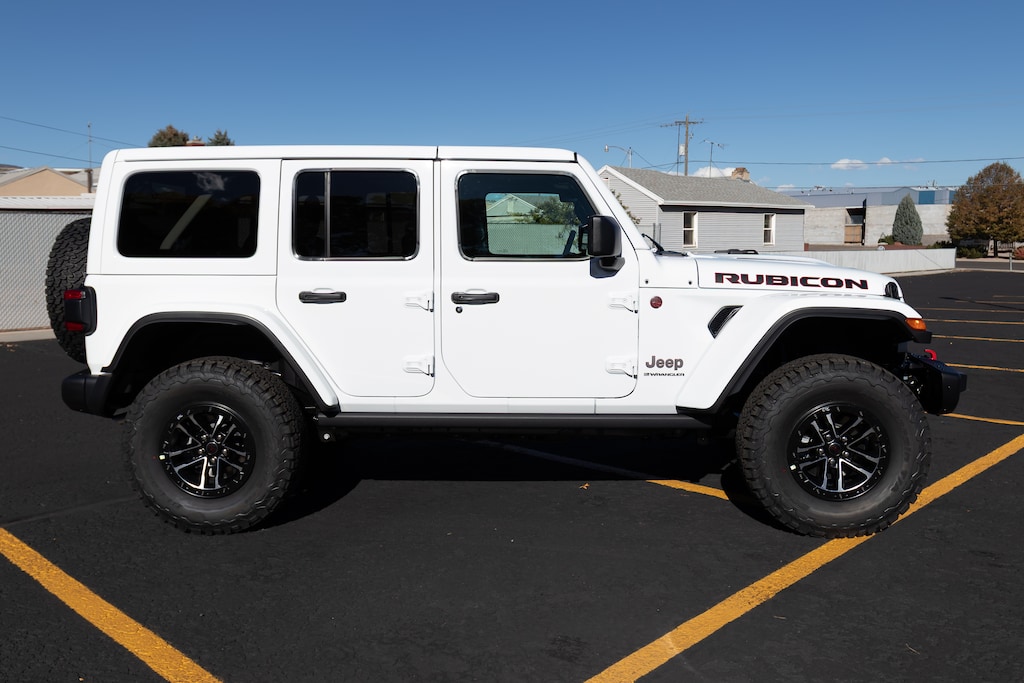 New 2025 Jeep Wrangler 4-DOOR RUBICON X Sport Utility