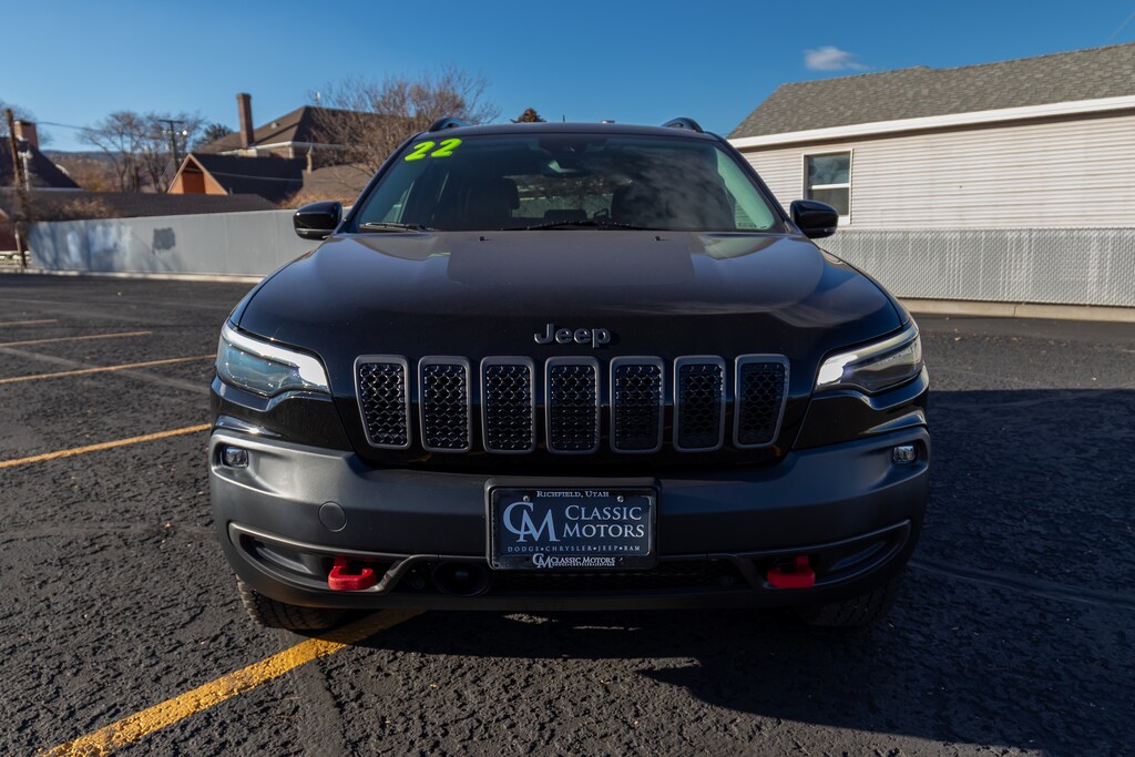 Used 2022 Jeep Cherokee Trailhawk SUV